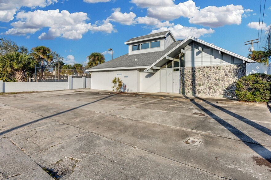 More Photos Of 150 N Banana River Dr, Merritt Island Healthcare For Lease