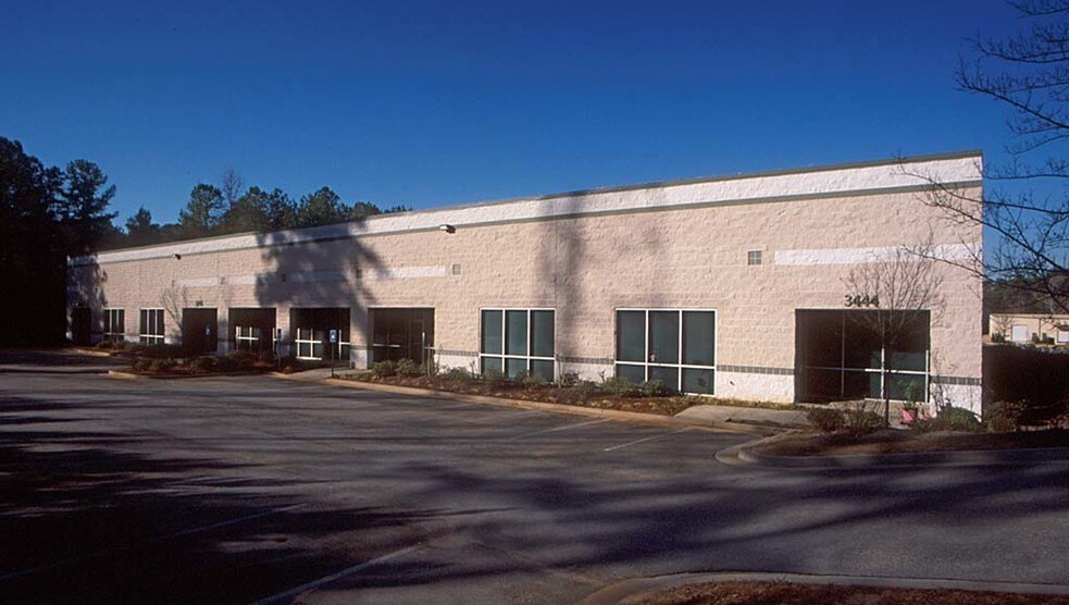 More Photos Of 3469 Buffington Ctr, Atlanta Warehouse For Lease