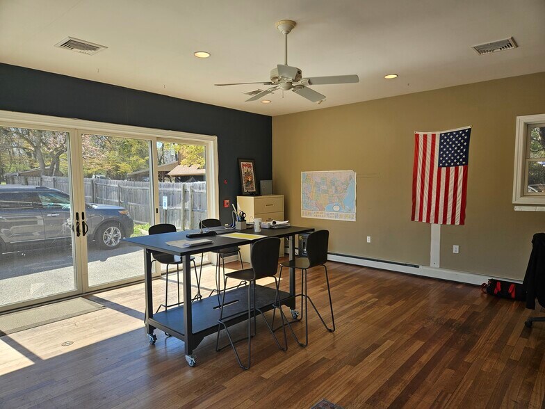 More Photos Of 606 Germantown Pike, Lafayette Hill Office For Sale