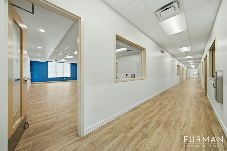 More Photos Of 1240 Newnan Crossing Blvd E, Newnan Daycare Center For Sale