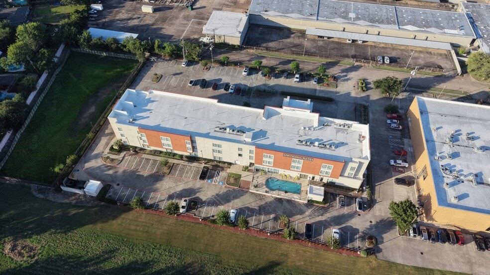 More Photos Of 2120 Nasa 1 Rd, Seabrook Hotel For Sale