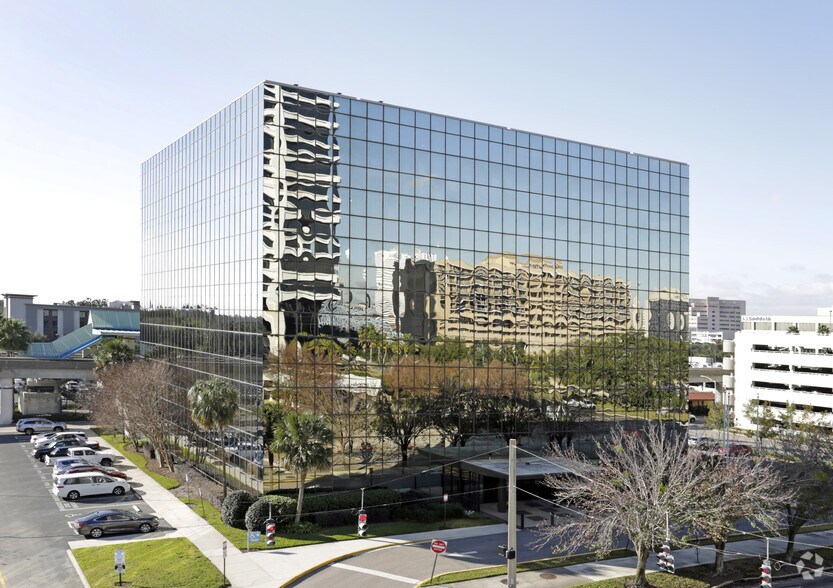 More Photos Of 1300 Riverplace Blvd, Jacksonville Office For Lease