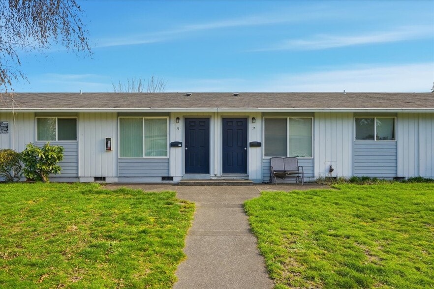 More Photos Of 1100-1105 S Pearl St, Centralia Apartments For Sale