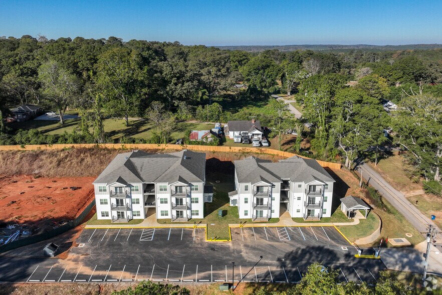 More Photos Of 300 Elm St, Hogansville Apartments For Sale