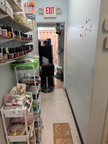 More Photos Of 1101-1149 S Hwy 6, Houston Storefront For Lease