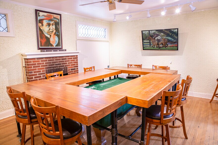 More Photos Of 251 Post Ave, Westbury Storefront Retail Office For Lease