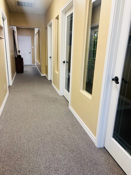 More Photos Of 312 E Avenue B, Killeen Office For Lease