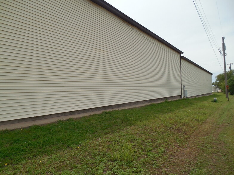 More Photos Of 10226 S 81 Hwy, Waukomis Hotel For Sale