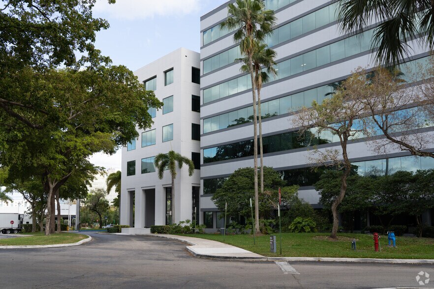 More Photos Of 3750 NW 87th Ave, Doral Coworking Space