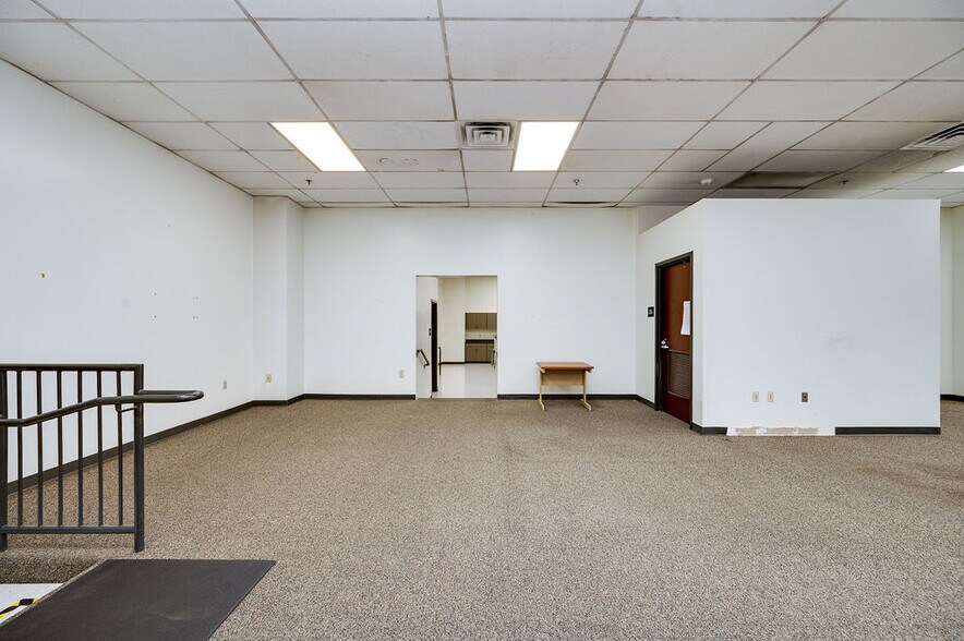 More Photos Of 722 Cherry St, Reading Storefront Retail Office For Lease