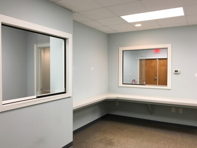 More Photos Of 1516 Old Trolley Rd, Summerville Office For Sale