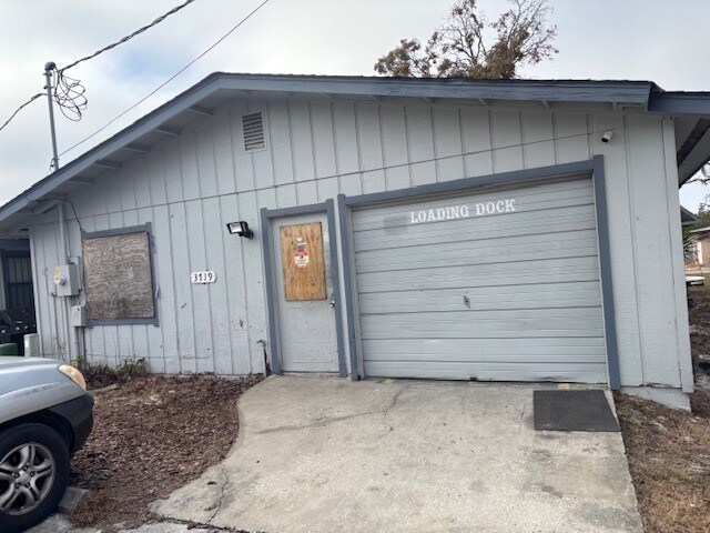 Primary Photo Of 3617 Commercial Way, Spring Hill Self Storage For Lease