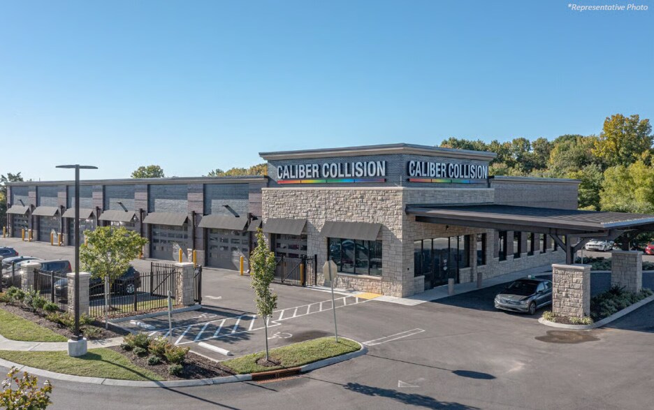 More Photos Of 620 Stanley K Tanger Blvd, Locust Grove General Retail For Sale