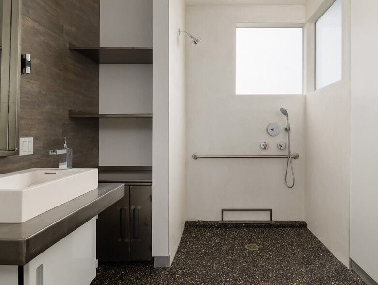 More Photos Of 215-237 California St, El Segundo Loft Creative Space For Sale
