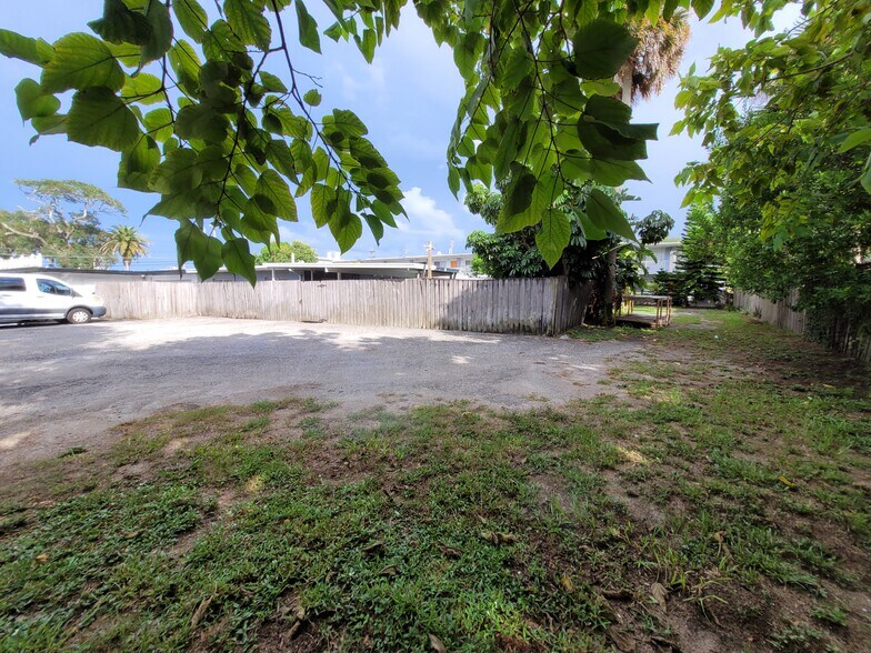 More Photos Of 1108 N Dixie Fwy, New Smyrna Beach Funeral Home For Sale