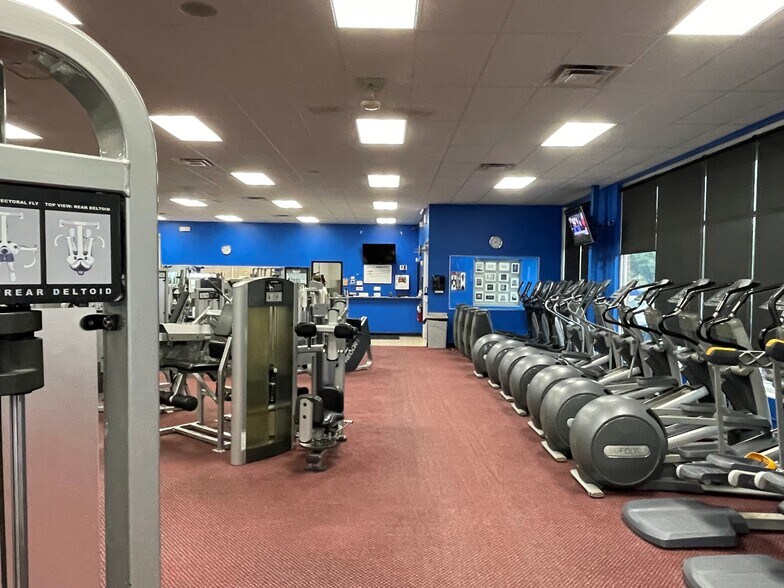 More Photos Of 720 Foxpointe Dr, Sycamore Coworking Space