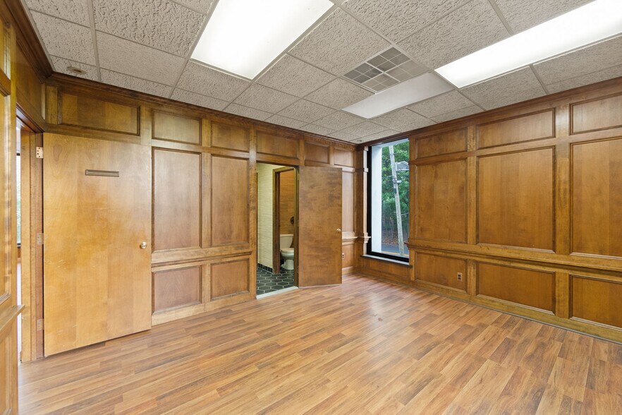 More Photos Of 201 Lower Notch Rd, Little Falls Medical For Lease