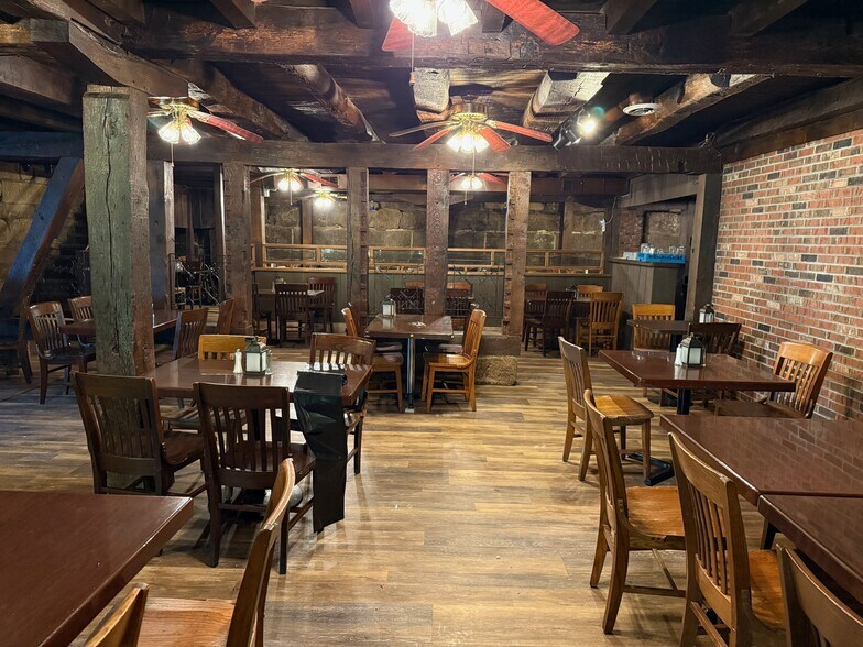 More Photos Of 42087 State Route 154, Lisbon Restaurant For Lease