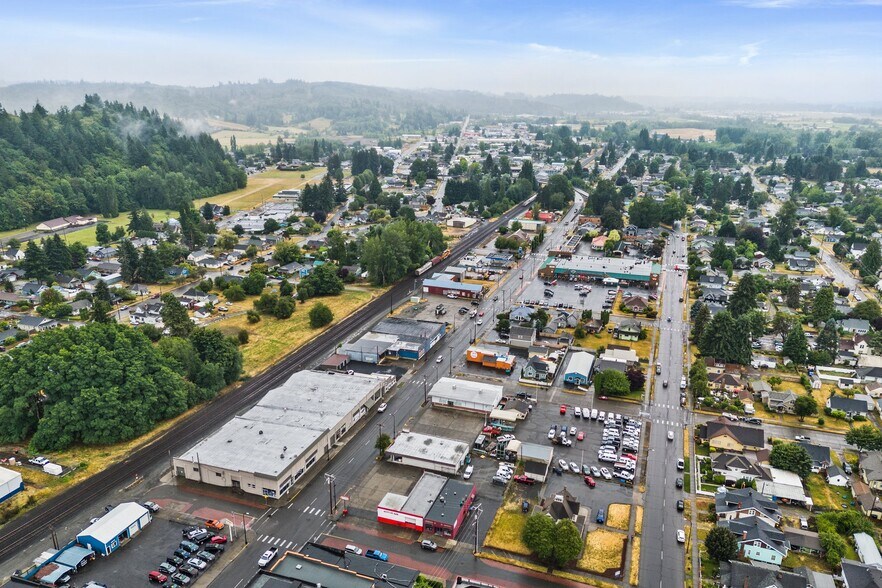 More Photos Of 300 S Tower Ave, Centralia Storefront Retail Office For Sale
