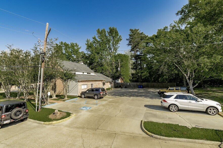 More Photos Of 673 E Airport Ave, Baton Rouge Office Residential For Sale