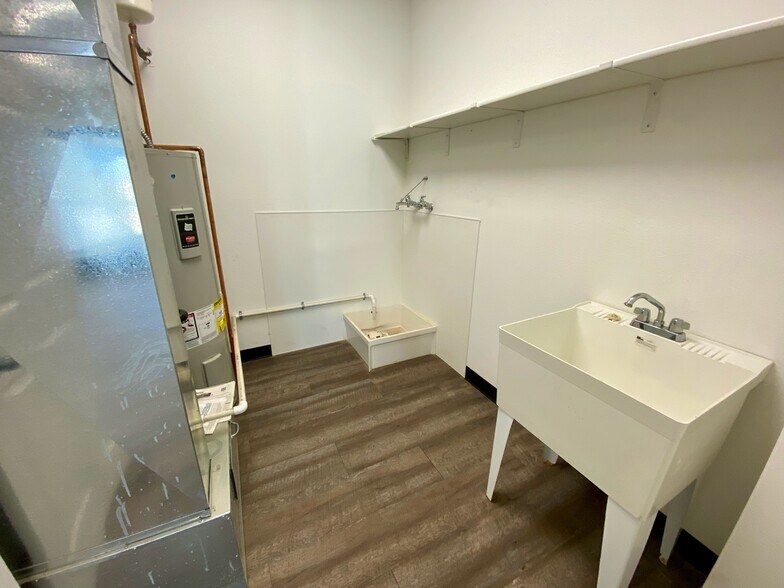 More Photos Of 14480 Commerce Park Blvd, Williston Industrial For Sale