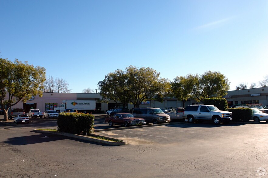More Photos Of 1130 E Monte Vista Ave, Vacaville Service For Lease