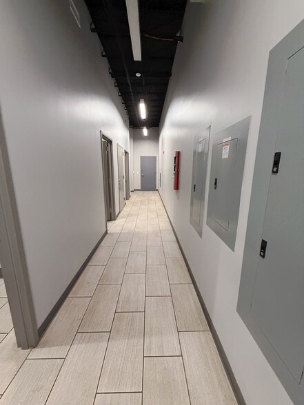 More Photos Of 16-20 S Lewis Ave, Tulsa Office For Lease