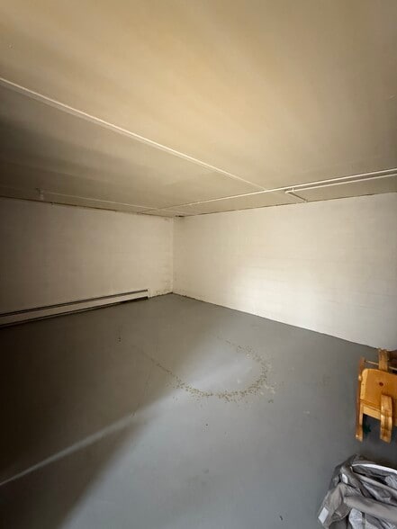 More Photos Of 870 Summit Ave, Oconomowoc Office For Sale