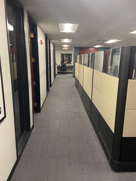 More Photos Of 661 Andersen Dr, Pittsburgh Office For Lease
