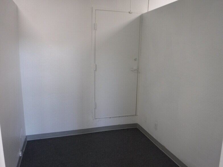 More Photos Of 3773 30th St, San Diego Unknown For Lease