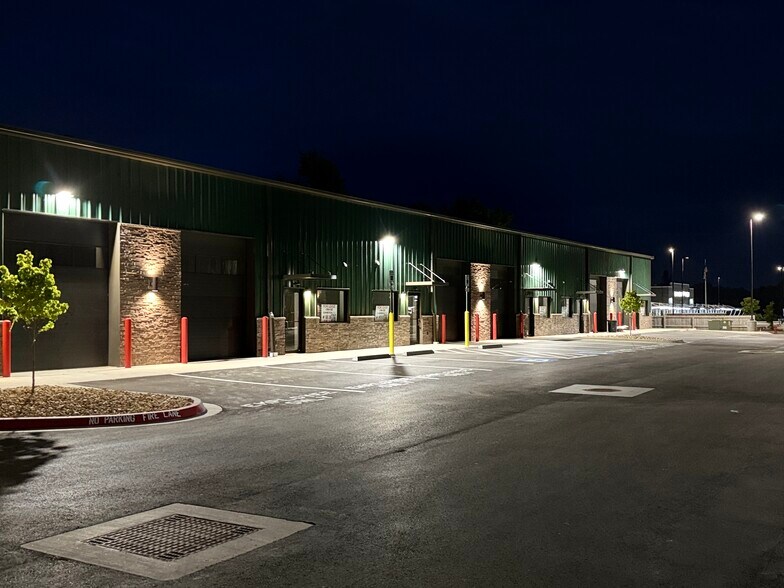 More Photos Of 1814 E Centerton Blvd, Bentonville Light Manufacturing For Lease
