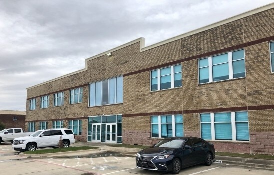 More Photos Of 1940 Enchanted Way, Grapevine Office For Sale