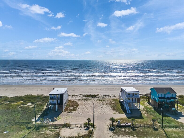 More Photos Of 10602 Blue Water Hwy, Freeport Multifamily For Sale