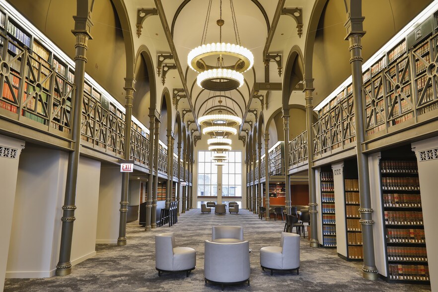 More Photos Of 190 S La Salle St, Chicago Office For Lease