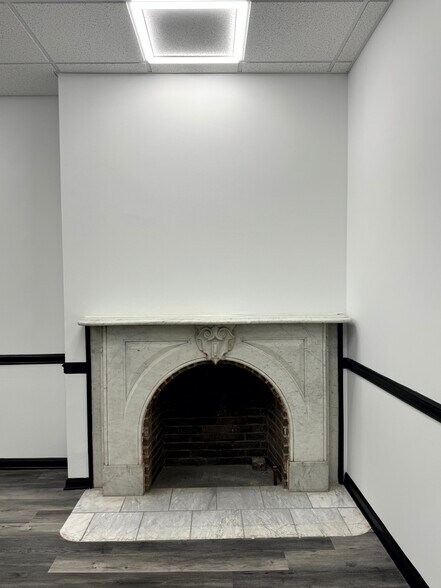 More Photos Of 2131 Maryland Ave, Baltimore Apartments For Lease