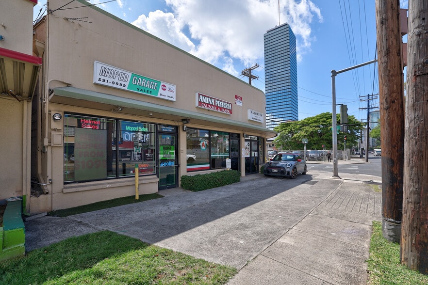 More Photos Of 1694 Kalakaua Ave, Honolulu Freestanding For Sale