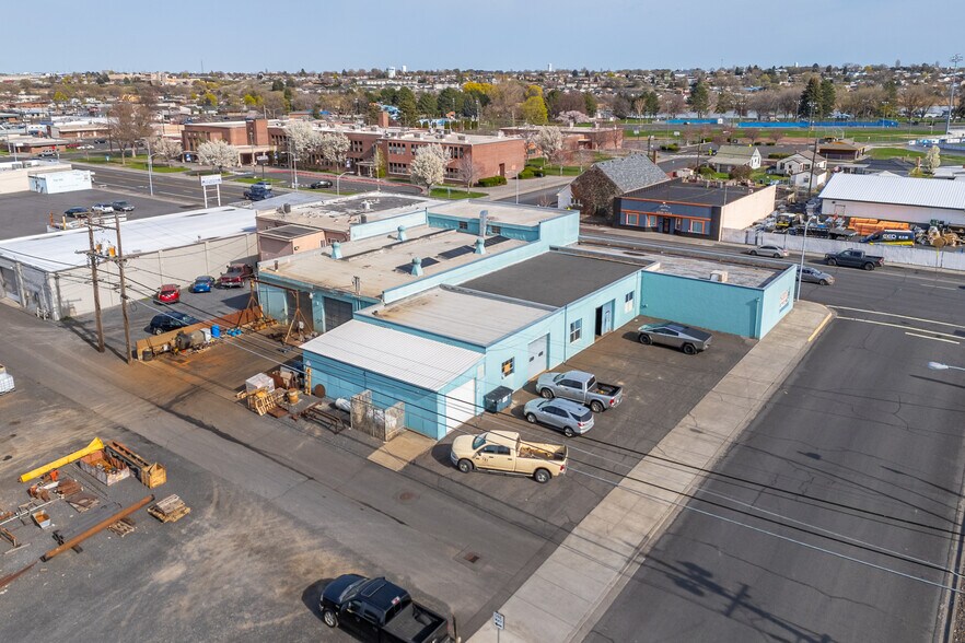More Photos Of 612 W 3rd Ave, Moses Lake Industrial For Sale