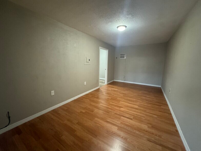 More Photos Of 531 N US Highway 17 92, Longwood Storefront Retail Office For Sale