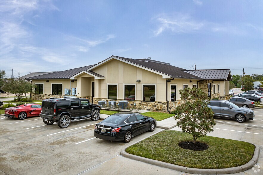 More Photos Of 1416 E Broadway St, Pearland Office For Lease