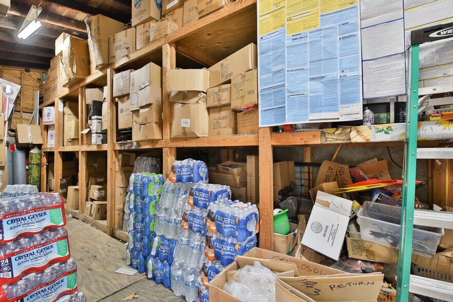 More Photos Of 2315 E 4th St, Los Angeles Freestanding For Sale