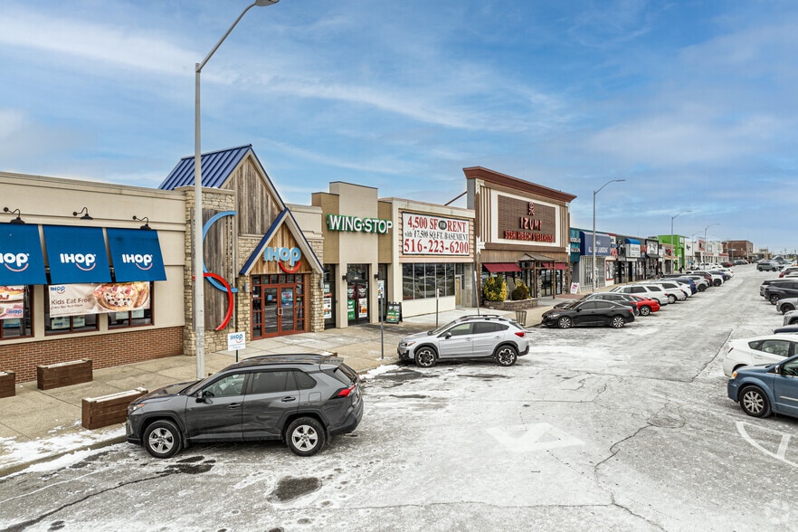 More Photos Of 2921-2953 Hempstead Tpke, Levittown General Retail For Sale