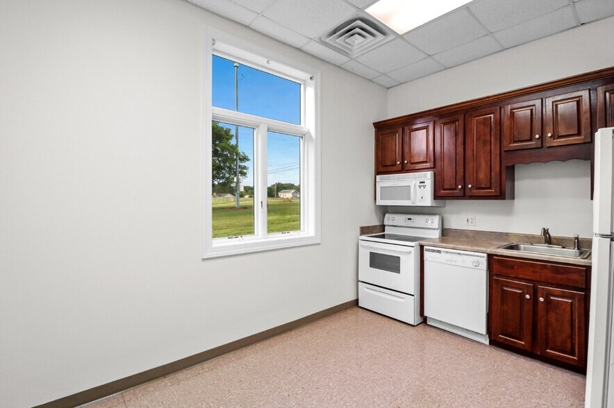 More Photos Of 14717 Friend Rd, Athens Manufacturing For Sale