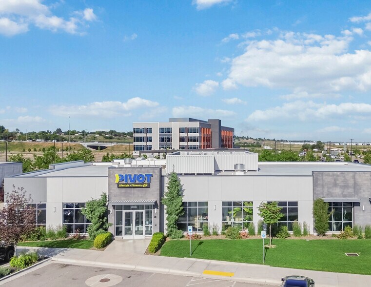 More Photos Of 808 S Vanguard Way, Meridian General Retail For Sale