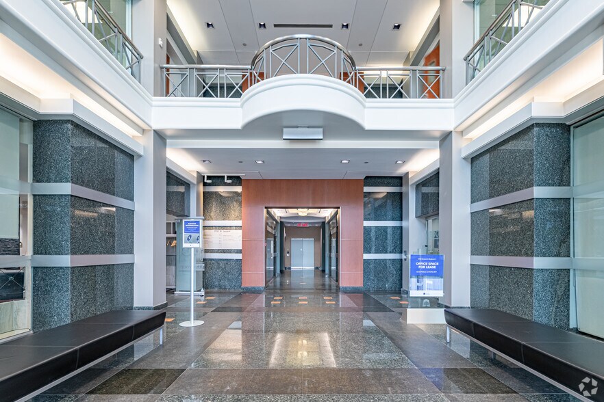 More Photos Of 1730 St Laurent Blvd, Ottawa Medical For Lease