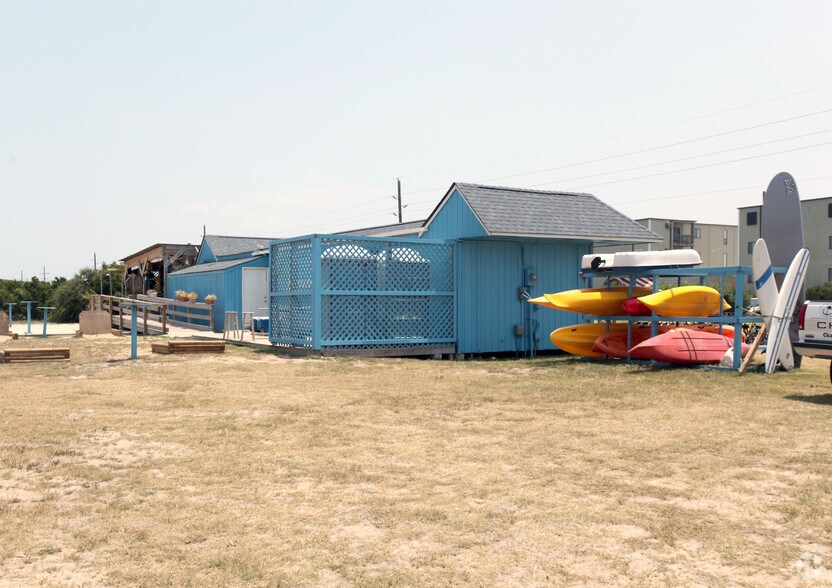 More Photos Of 2181 New River Inlet Rd, North Topsail Beach Convenience Store For Sale