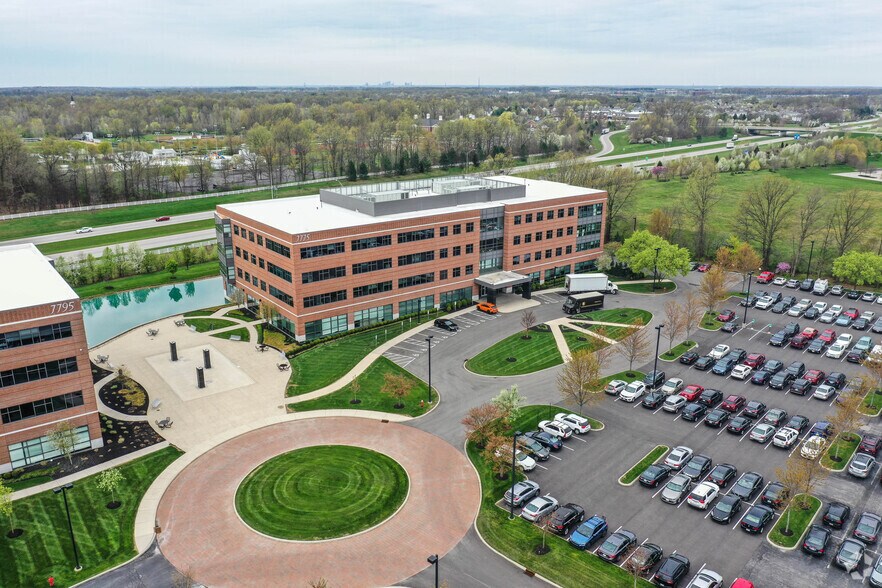 More Photos Of 7775 Walton Pky, New Albany Coworking Space