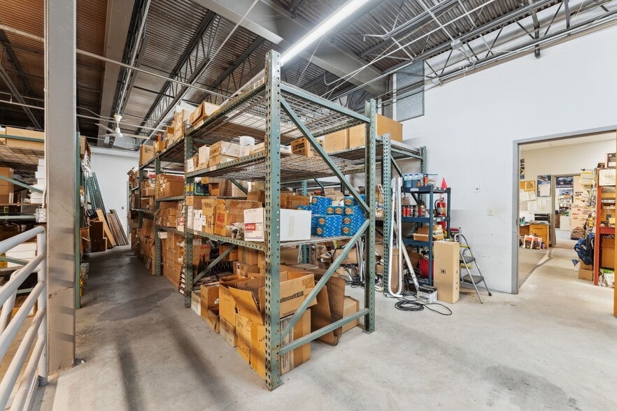 More Photos Of 4388 Shoreline Dr, Spring Park Storefront Retail Office For Sale