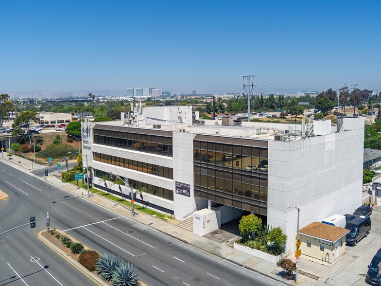 More Photos Of 5155 W Rosecrans Ave, Hawthorne Loft Creative Space For Sale