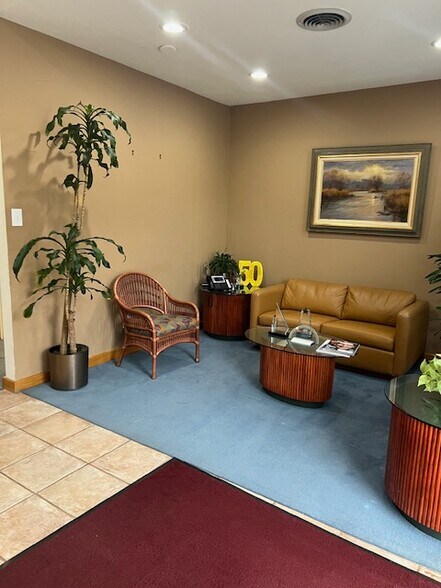 More Photos Of 9876 Plano Rd, Dallas Office For Sale