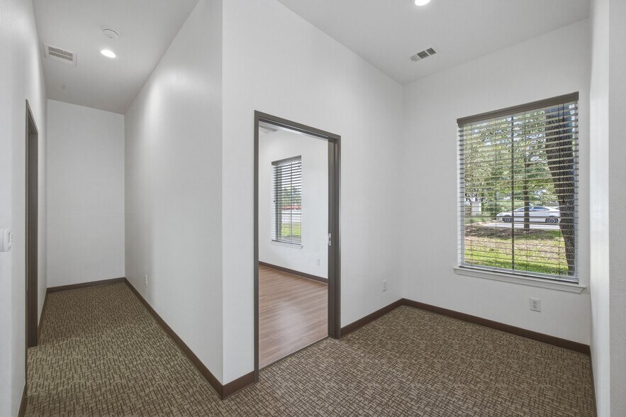 More Photos Of 12171 W Parmer Ln, Cedar Park Medical For Lease